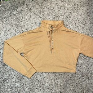 Akira Comfy Camel Quarter‎ Zip Cropped Sweatshirt Size Small
